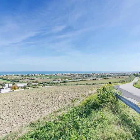 Three-bedroom In San Costanzo