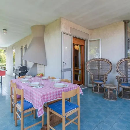 Apartament Three-bedroom In