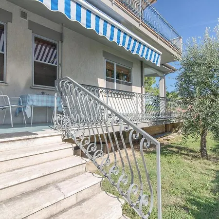 Three-bedroom In * San Costanzo